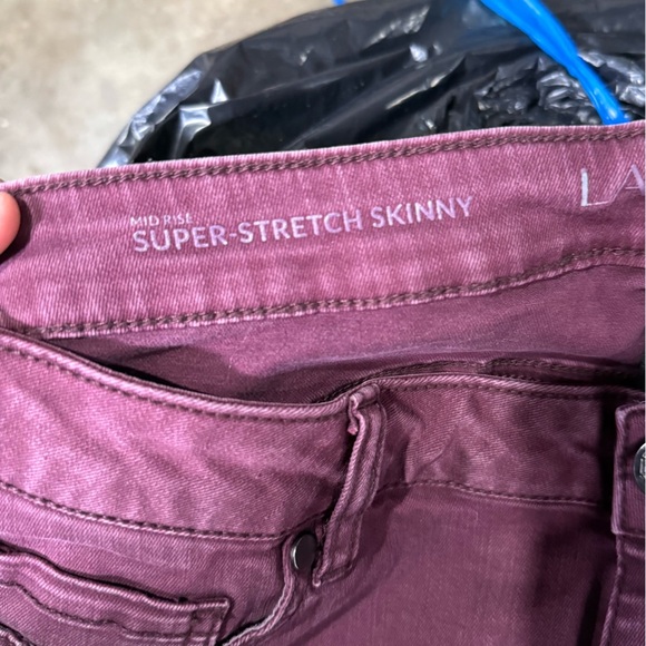 Lane Bryant Mid Rise Super Stretch Skinny Jeans Maroon Wine Purple Size 14 - Picture 7 of 9